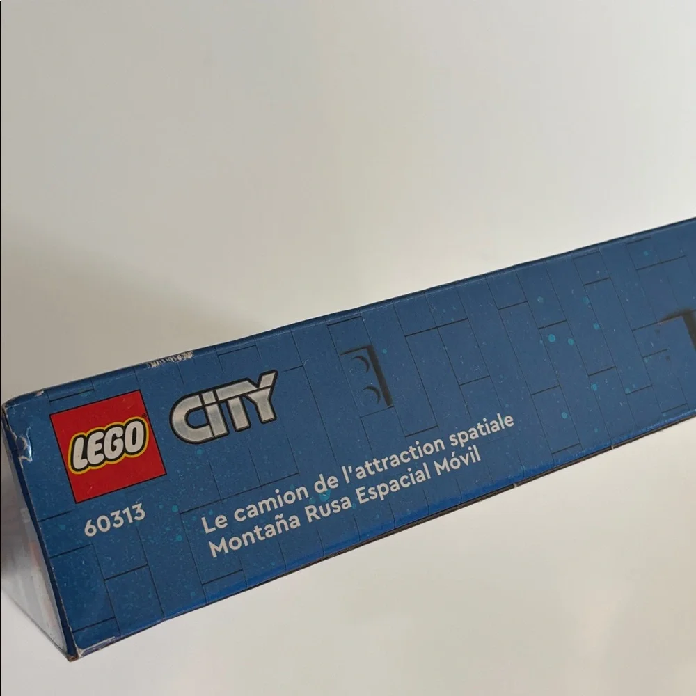 LEGO CITY 60313 Space Ride Amusement Truck LEGO City Space Ride Amusement Truck